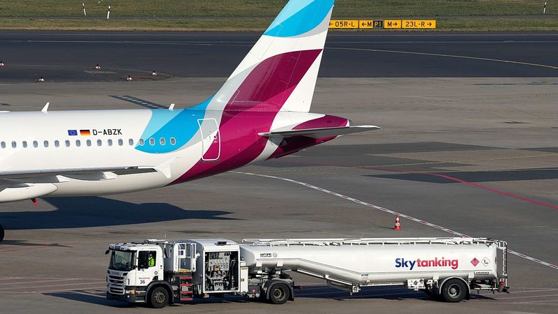 AB'ye Uyarı: Hürmüz Boğazı Üç Hafta İçinde Açılmazsa Jet Yakıtı Krizi Kapıda