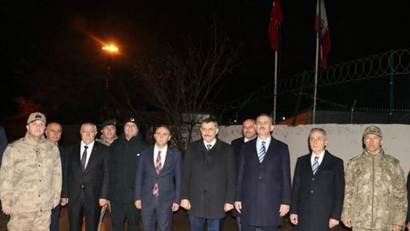 Bakan Çiftçi Ağrı'da İran Sınırında İncelemelerde Bulundu