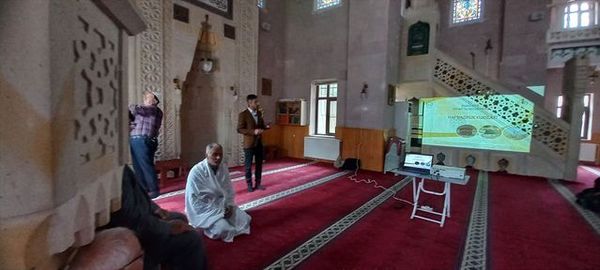 Suşehri’de Hacı Adaylarına Hac Eğitimi Semineri Düzenlendi