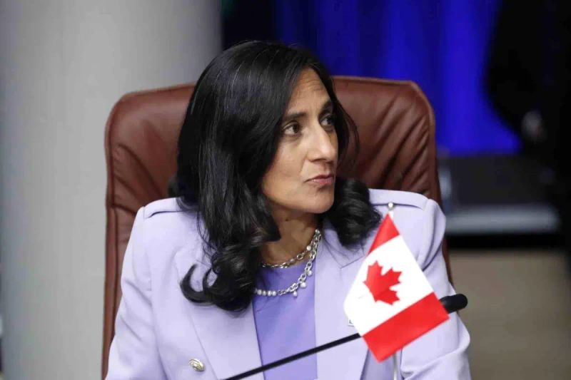 Kanada Bakanı Anand: Rejim Değişikliği Olmadan İran ile Diplomatik İlişkiler Kurulmayacak