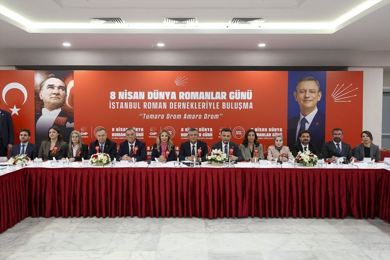 Özgür Özel'den Ateşkes ve Romanlar İçin Önemli Mesajlar