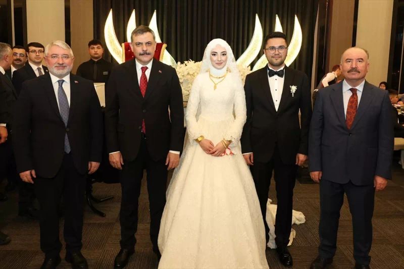 İçişleri Bakanı Çiftçi, Murat Yıldırım'ın Oğlunun Düğününde Nikah Şahitliği Yaptı