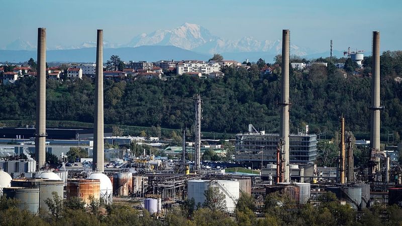 Fransa 240 Milyon Euro Yatırımla Fosil Yakıtlardan Uzaklaşıyor