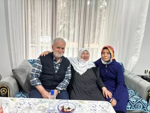 Bilecik'te Uzmanlar 65 Yaş Üstü Vatandaşları Evlerinde Ziyaret Etti