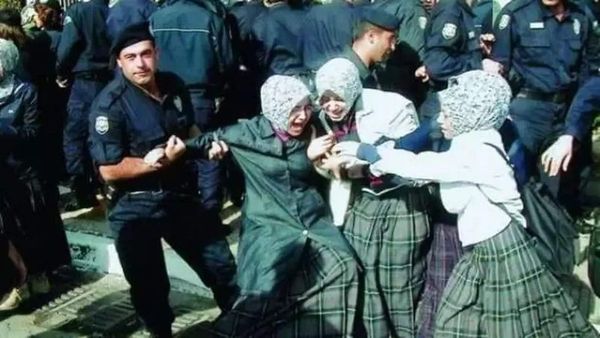 28 Şubat Darbesine Giden Süreç: Türkiye'nin Karanlık Dönemi