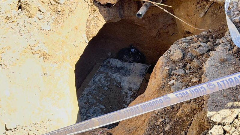 Muğla'da Su Hattı Çalışması Sırasında Antik Lahit Bulundu