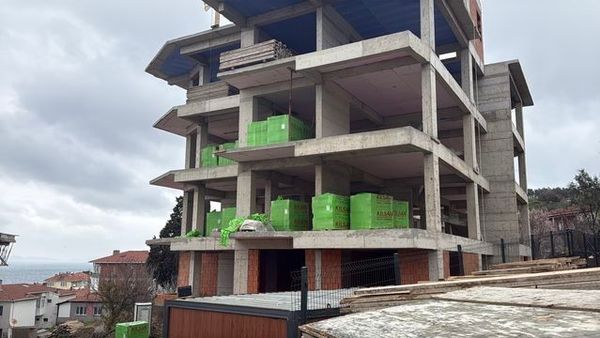 Yalova Çınarcık'ta Toprak Kayması Nedeniyle İrfan Güngör'ün Evi Yıkıldı