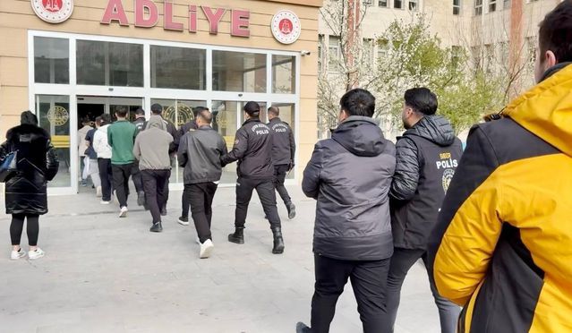 14 İlde Siber Dolandırıcılık Operasyonu: 27 Şüpheli Yakalandı