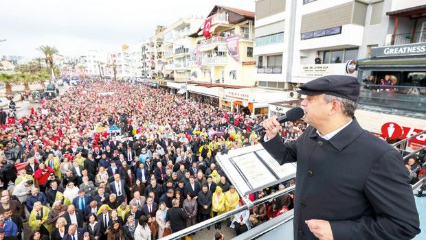 Özgür Özel: Ekrem ve Ömer’den Vazgeçmeyiz, Sandığı Getirin
