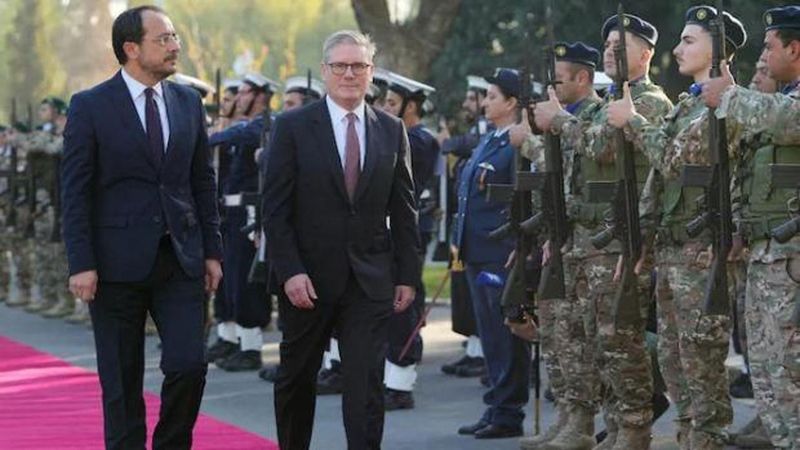 İngiltere, Kıbrıs'taki Egemen Üslerini Müzakere Edilemez İlan Etti