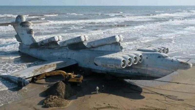 73 Metrelik Sovyet Ekranoplanı Dağıstan Sahilinde Çürümeye Bırakıldı