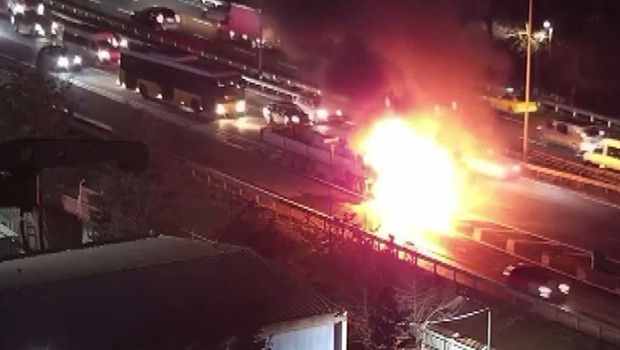 İstanbul Okmeydanı'nda TIR Yangını Korku Yarattı