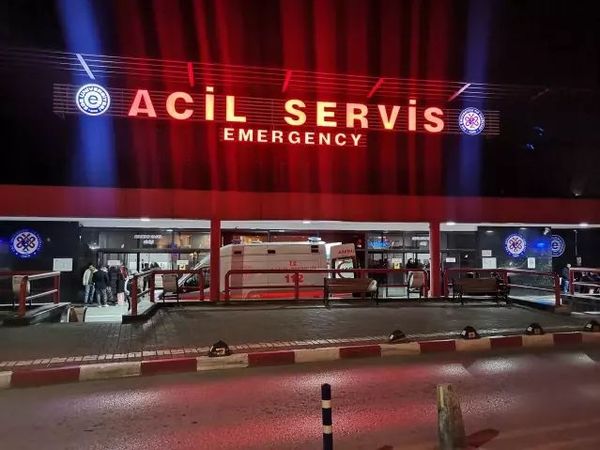 İzmir Karabağlar'da Parkta Oynayan Çocuğa Bıçaklı Saldırı