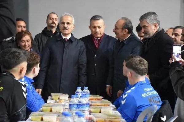 Bakan Uraloğlu'ndan Ramazan İftarı Mesajı ve Birlik Vurgusu