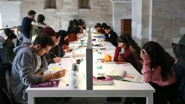 Üniversite Öğrencilerine Af Düzenlemesi Geliyor: Kimler Faydalanacak?