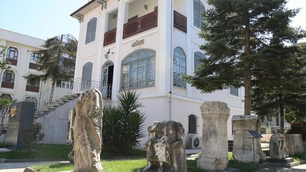 Atatürk’ün Annesi Zübeyde Hanım ile Buluştuğu Ev Artık Sakarya Müzesi