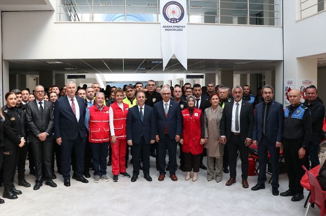 Adana Polisleri, Türk Polis Teşkilatı'nın 181. Yılında Kızılay'a Kan Bağışı Yaptı