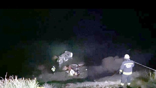 Tekirdağ'da deniz kenarına düşen araçta 3 kişi yaralandı