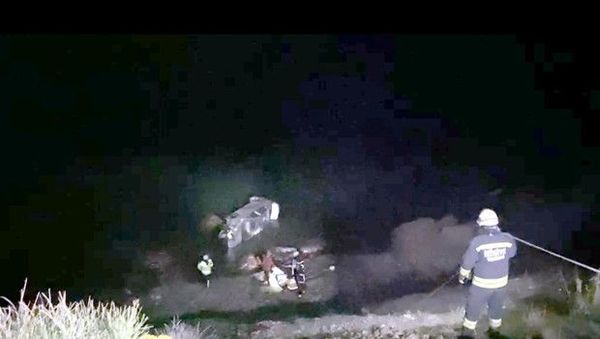 Tekirdağ'da deniz kenarına düşen araçta 3 kişi yaralandı