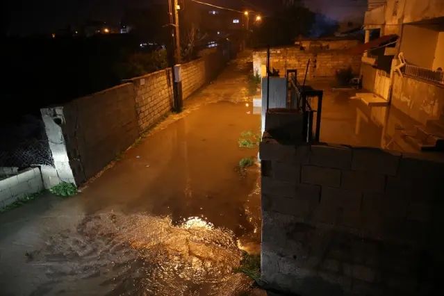 Reyhanlı'da Yoğun Sağanak Sonrası Kurtarma Operasyonları Başladı