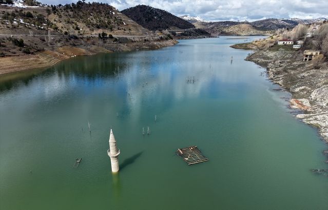 Sivas'taki Pusat Köyü Baraj Suları Altında Kaldı