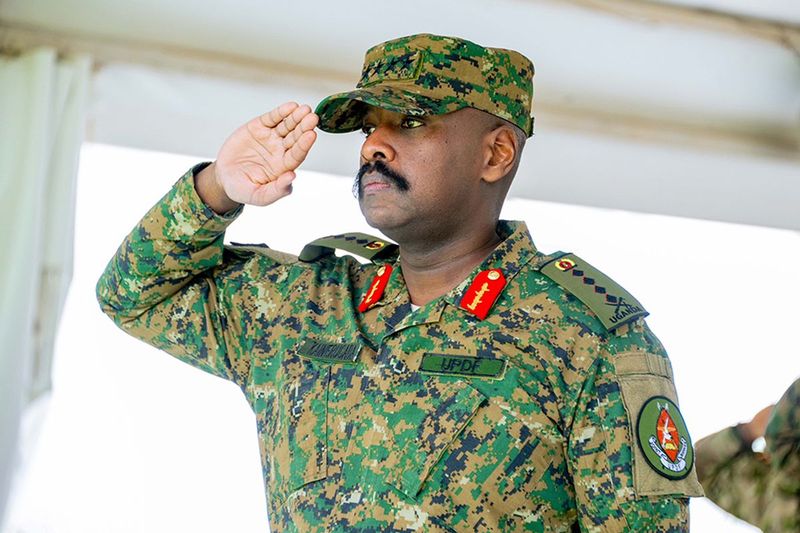 Uganda Genelkurmay Başkanı Kainerugaba'dan İsrail'e Destek ve Türkiye'ye Sert Uyarı