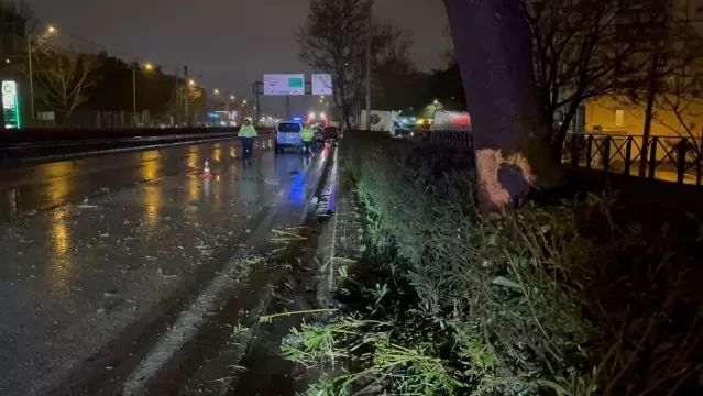 Bursa Osmangazi'de Zincirleme Trafik Kazasında 3 Kişi Yaralandı