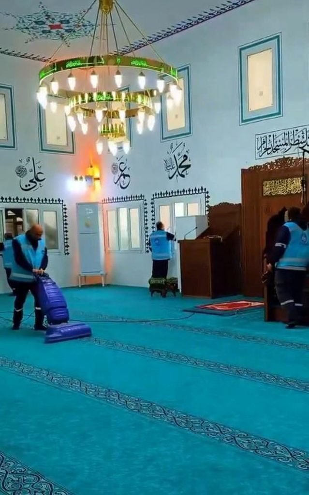 Antakya'da İbadethanelerde Hijyenik Temizlik Çalışmaları Devam Ediyor