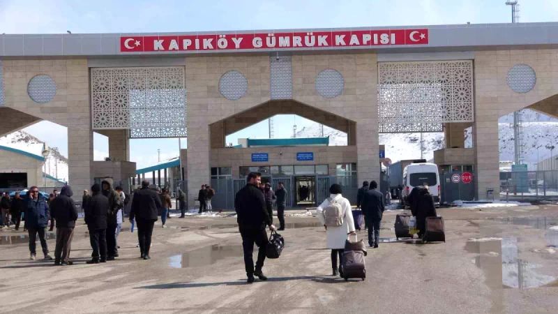 Kapıköy Gümrük Kapısı'nda Geçişler Sorunsuz Devam Ediyor