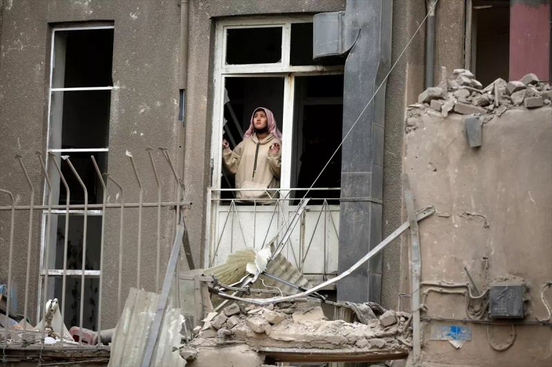 Tahran'ın Cevadiye Mahallesi'nde Saldırılar 100 Aileyi Etkiledi, 7 Ev Yıkıldı