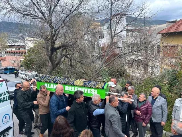 Alanya’da Fazıl Tunç İçin Anma Töreni Düzenlendi