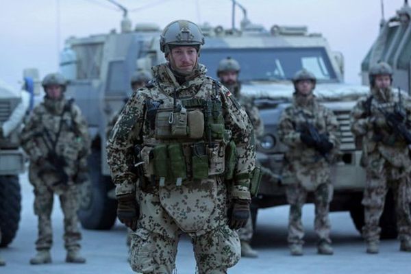 Almanya'da 17-45 Yaş Arası Erkeklere Üç Aydan Fazla Yurtdışı İzni İçin Askerlik Onayı Zorunlu