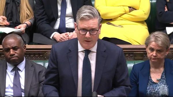 Trump ve Starmer, İngiliz Üslerinin İran'a Karşı Kullanımı Üzerinde Görüş Ayrılığı Yaşadı