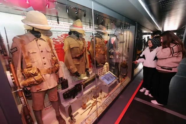 Çanakkale Savaşları Mobil Müzesi Darende’de Ziyaretçilerini Ağırlıyor