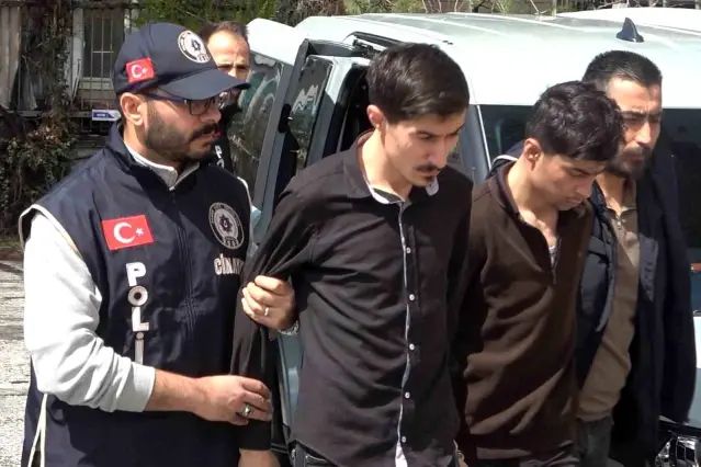 Kırıkkale’de Kardeşler, Babalarını Baltayla Öldürdü ve Tutuklandı