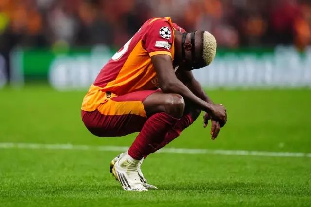 Galatasaray'da Victor Osimhen'in Sakatlığı Taraftarı Endişelendirdi