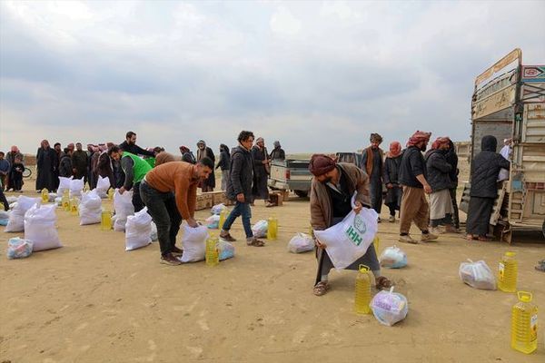 İHH, Haseke'deki 1000 Aileye Acil Yardım Gönderdi