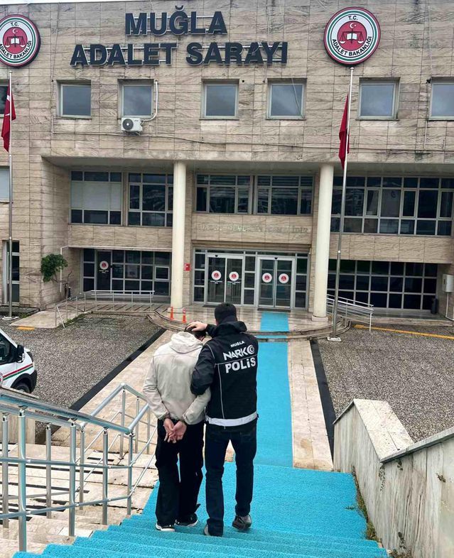 Menteşe'de Uyuşturucu Operasyonunda 6 Suçtan Aranan Şahıs Tutuklandı