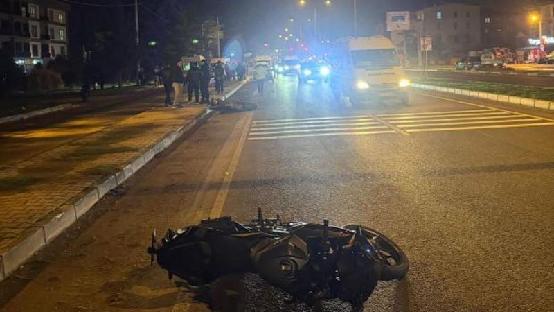 Cedidiye Mahallesi'nde Motosiklet Kazası: 1 Ölü, 3 Yaralı
