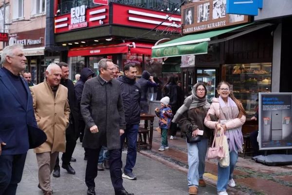 Başkan Ergin Ramazan Bayramı’nda Esnaf ve Vatandaşlarla Buluştu
