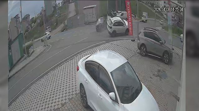 Çayırova Kavşağında İki Cip Çarpıştı: 7 Kişi Yaralandı