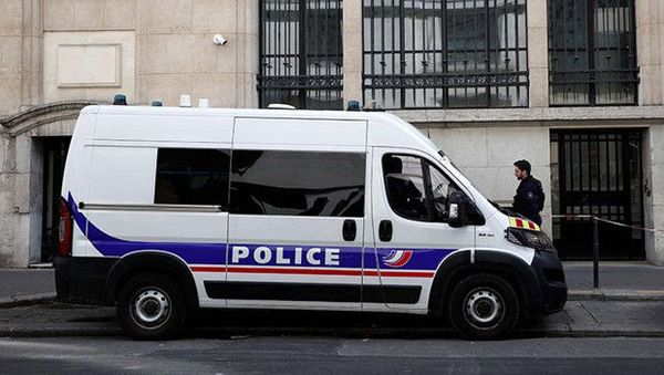 Paris'te Bank of America Önünde Terör Saldırısı Girişimi Önlenildi