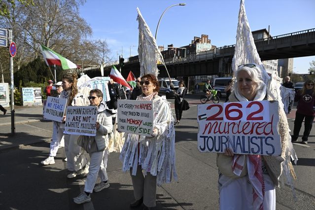 Berlin'de Filistin'e Destek İçin Büyük Gösteri Düzenlendi