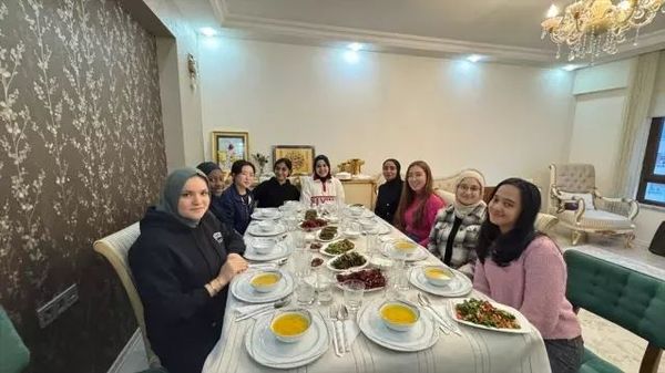 Kayseri'de 1700 Uluslararası Öğrenci Ramazan Sofralarında Bir Araya Geldi