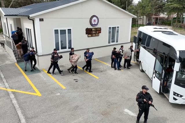 Konya Merkezli Dolandırıcılık Operasyonunda 16 Kişi Tutuklandı