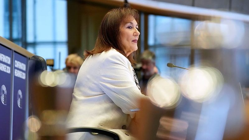 Fransa, AB Komisyonu'nun Barış Kurulu Toplantısına Gözlemci Gönderme Kararını Sert Eleştirdi