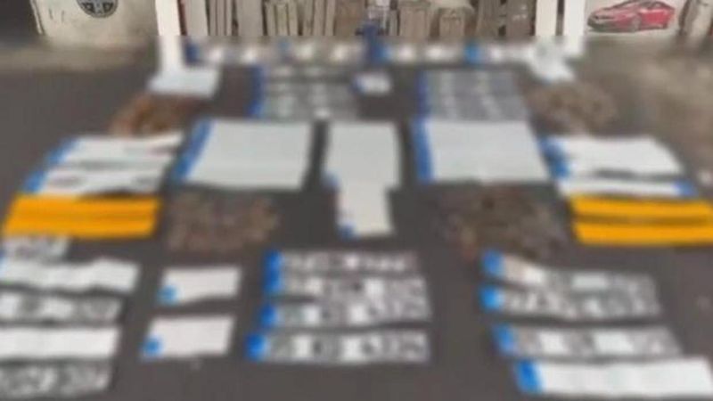Gaziantep’te Sahte Plaka Üretim Fabrikasına Baskın: Binlerce Kalıp ve Ekipman Ele Geçirildi