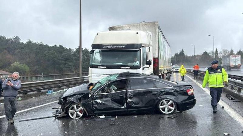 TEM Otoyolu’nda 6 Araç Zincirleme Kazaya Karıştı: 3 Kişi Yaralandı