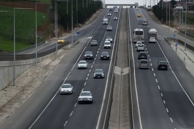 İstanbul-Tekirdağ Yolunda Ramazan Bayramı Trafik Yoğunluğu Devam Ediyor