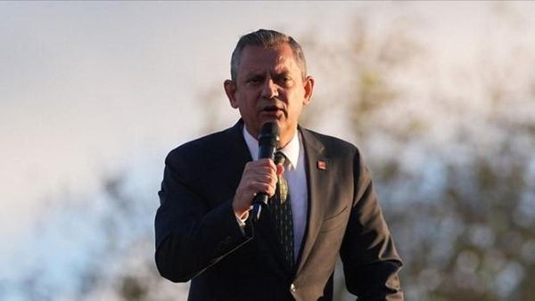 Özgür Özel, İddialar ve Sahte Belgelerle Gündemi Değiştirmeye Çalıştı